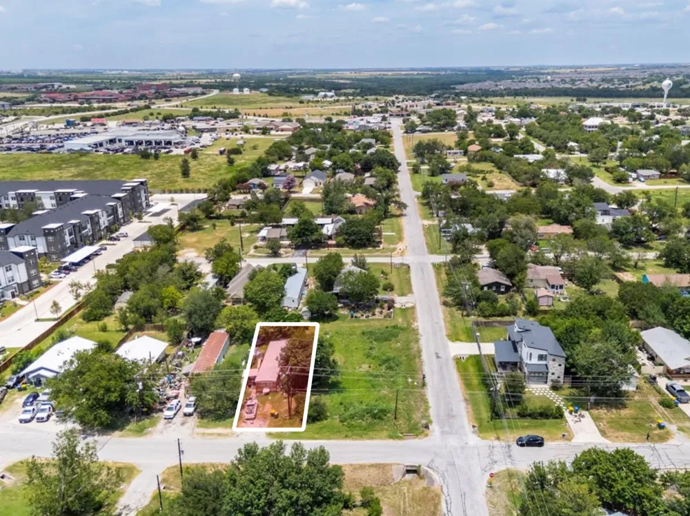 303 Eggleston Street Manor, TX 78653