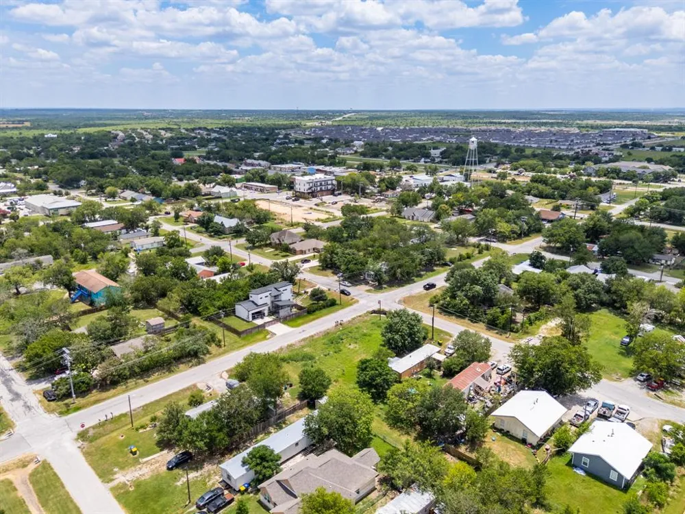 303 Eggleston Street Manor, TX 78653