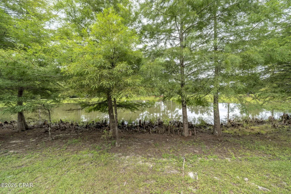 37 Melody Lane Freeport, FL 32439