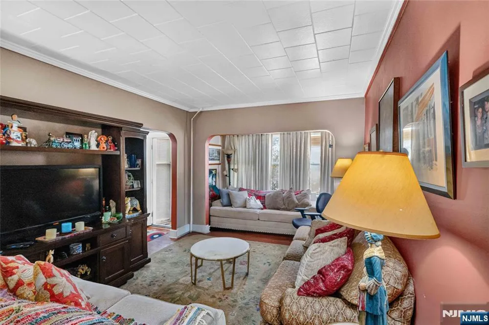 12 Maple Street Garfield, NJ 07026