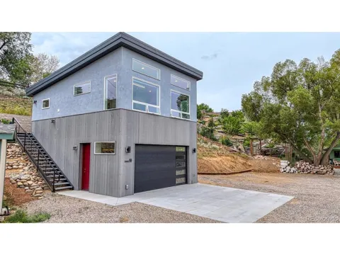 436 W Grand Avenue