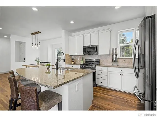 1424 Bluemoon Drive Longmont, CO 80504