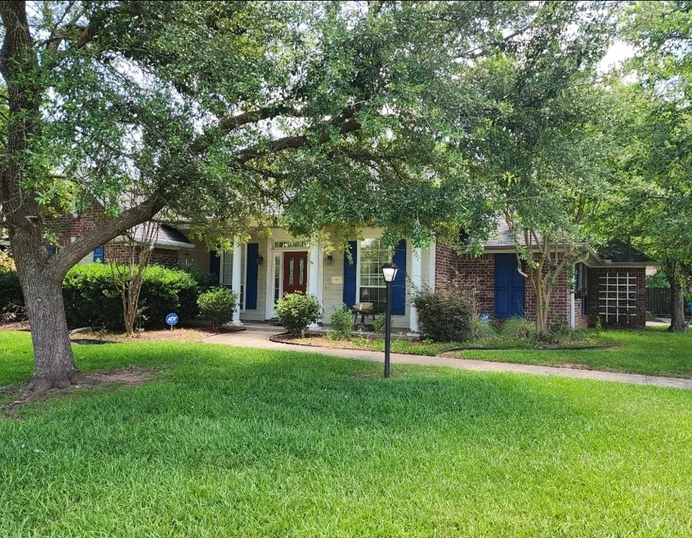 1712 Castlewood Drive Bossier City, LA 71111