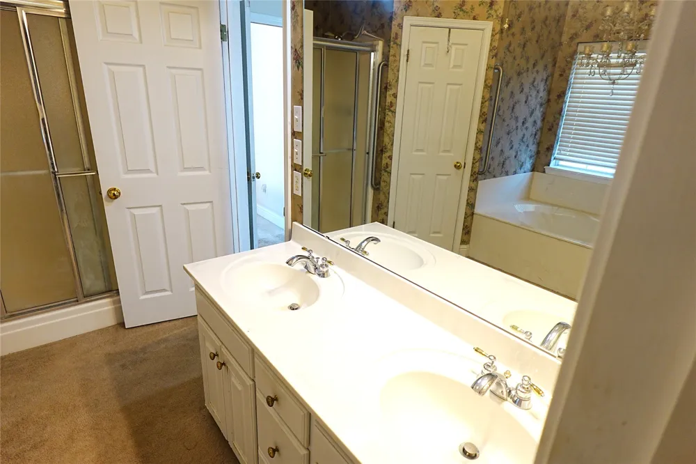 1712 Castlewood Drive Bossier City, LA 71111