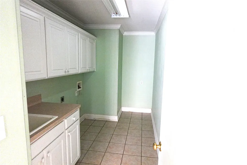 1712 Castlewood Drive Bossier City, LA 71111