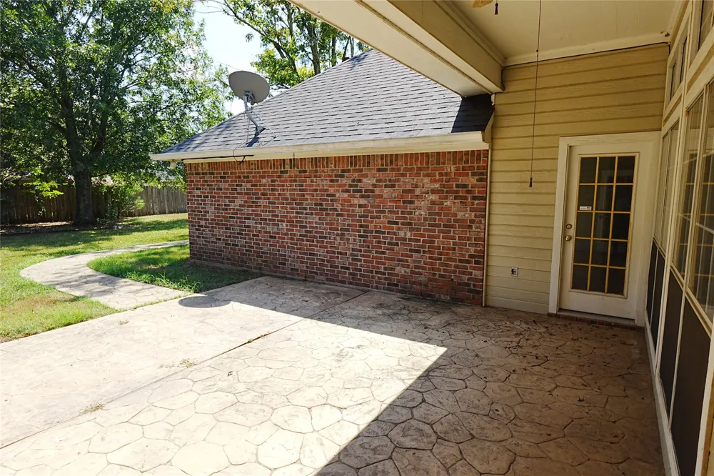 1712 Castlewood Drive Bossier City, LA 71111