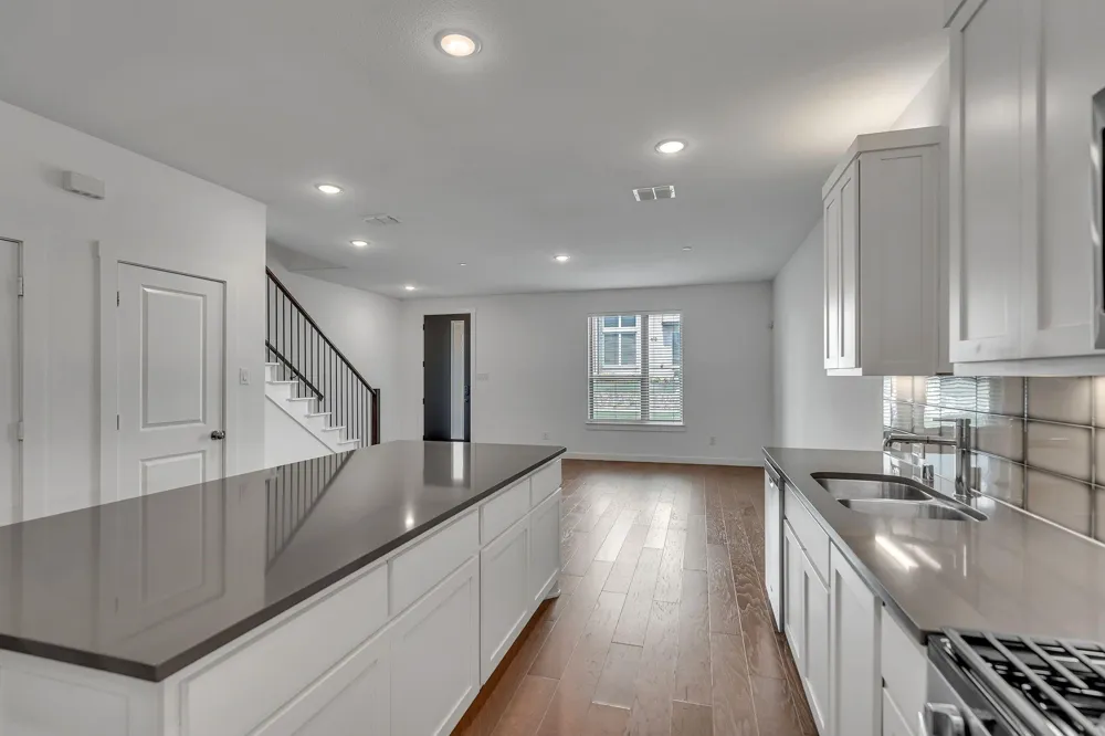 611 COLLIER DRIVE Plano, TX 75075