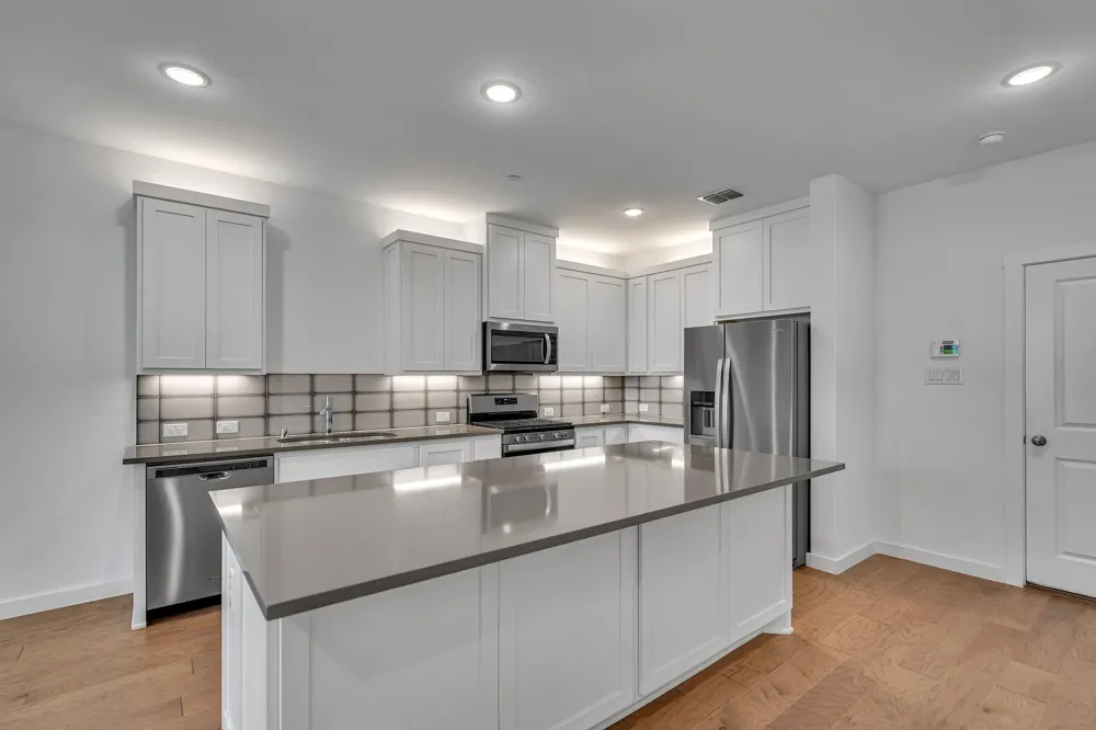 611 COLLIER DRIVE Plano, TX 75075