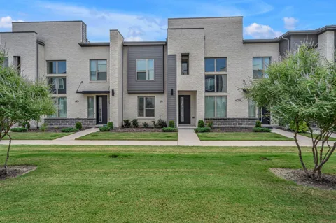 611 COLLIER DRIVE