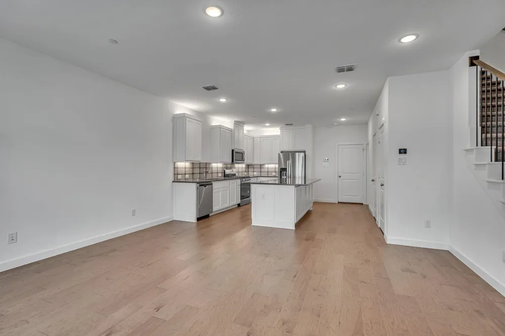 611 COLLIER DRIVE Plano, TX 75075