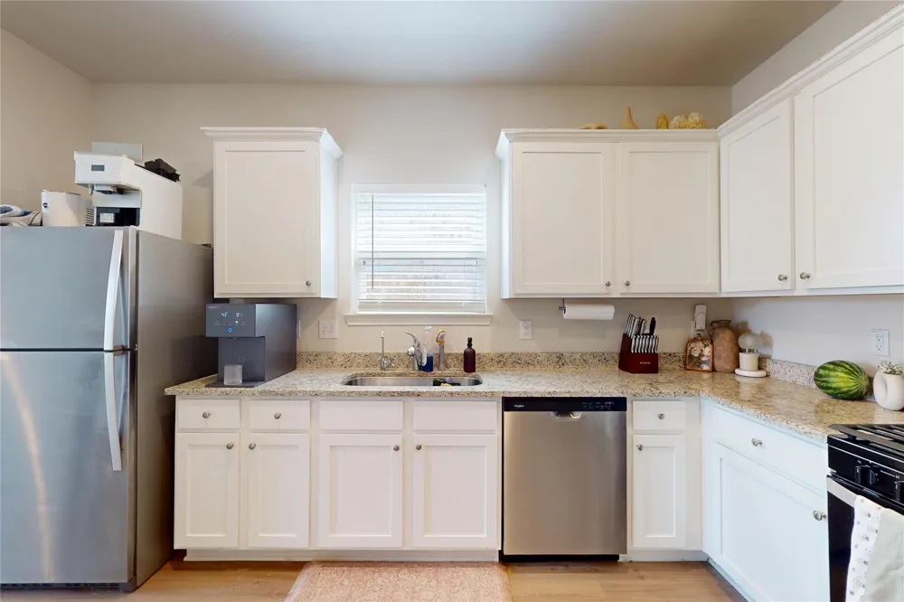 14111 Mainmast Drive Santa Fe, TX 77510