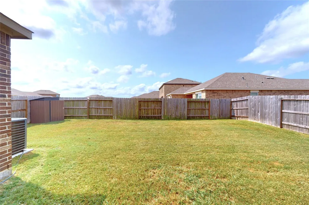 14111 Mainmast Drive Santa Fe, TX 77510