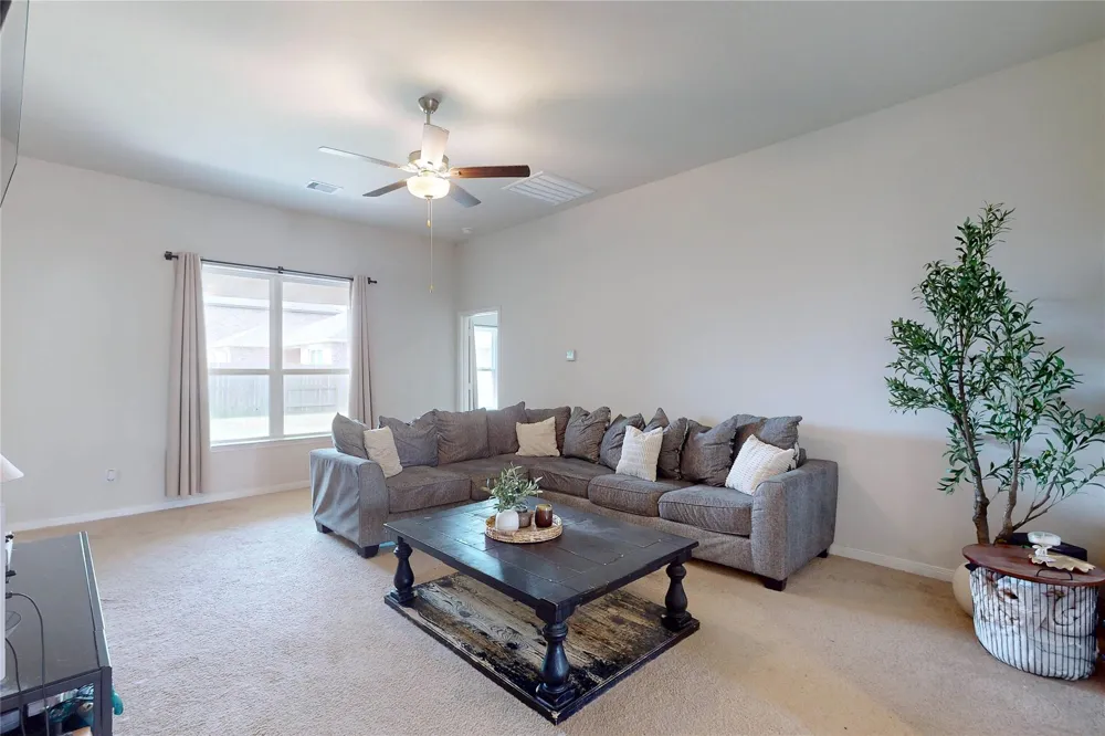 14111 Mainmast Drive Santa Fe, TX 77510