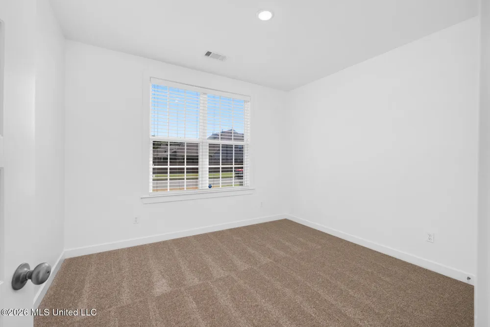 6509 S Briar Lane Olive Branch, MS 38654