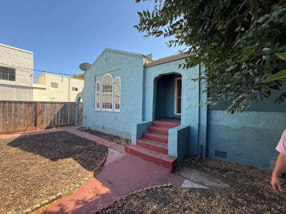 610 S Amphlett Boulevard San Mateo, CA 94402