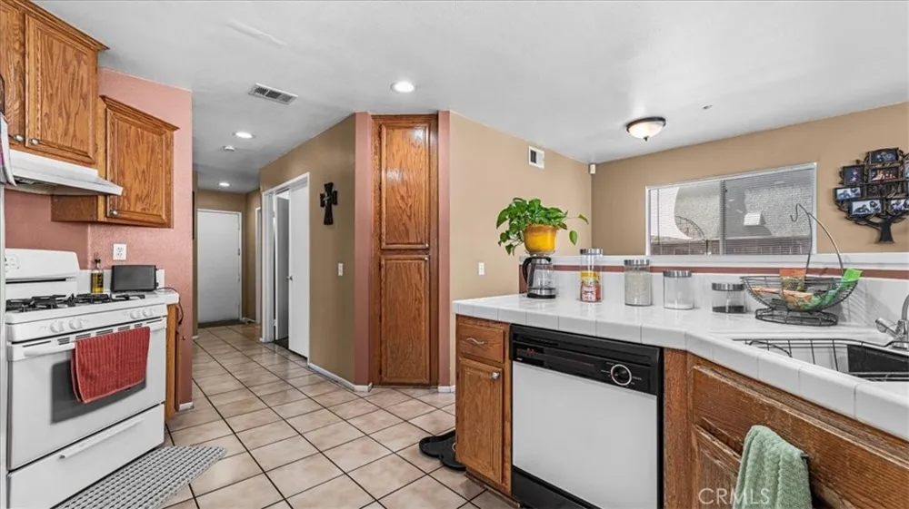 11479 Hideaway Lane Fontana, CA 92337