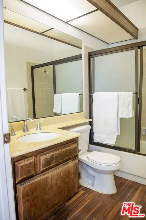 6323 Reseda Boulevard #44 Tarzana, CA 91335