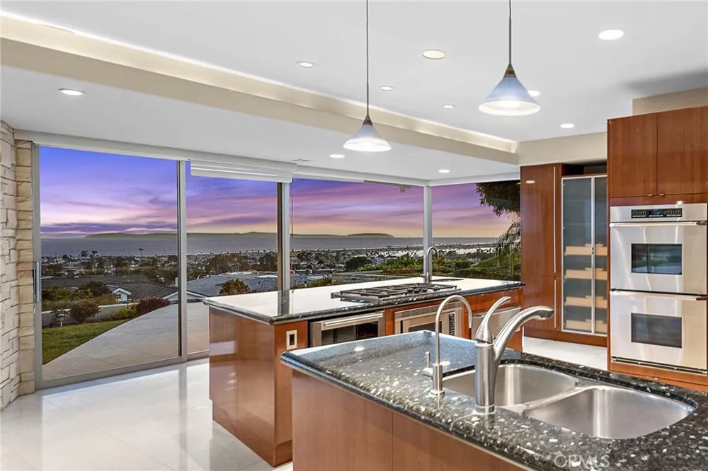 2801 Setting Sun Corona del Mar, CA 92625