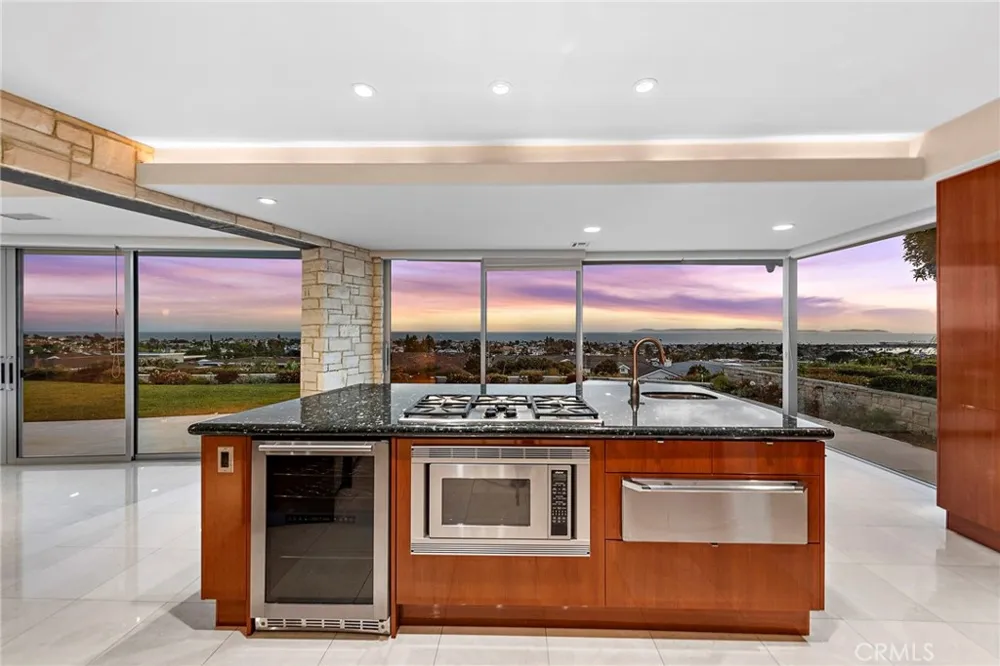 2801 Setting Sun Corona del Mar, CA 92625