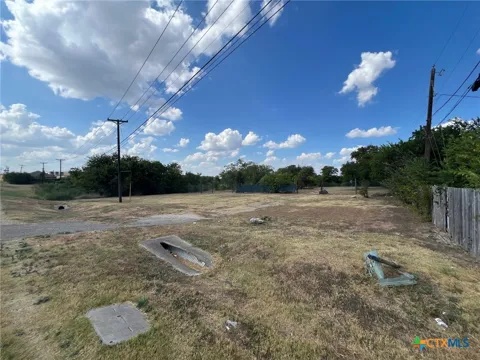 4401 W Stan Schlueter Loop