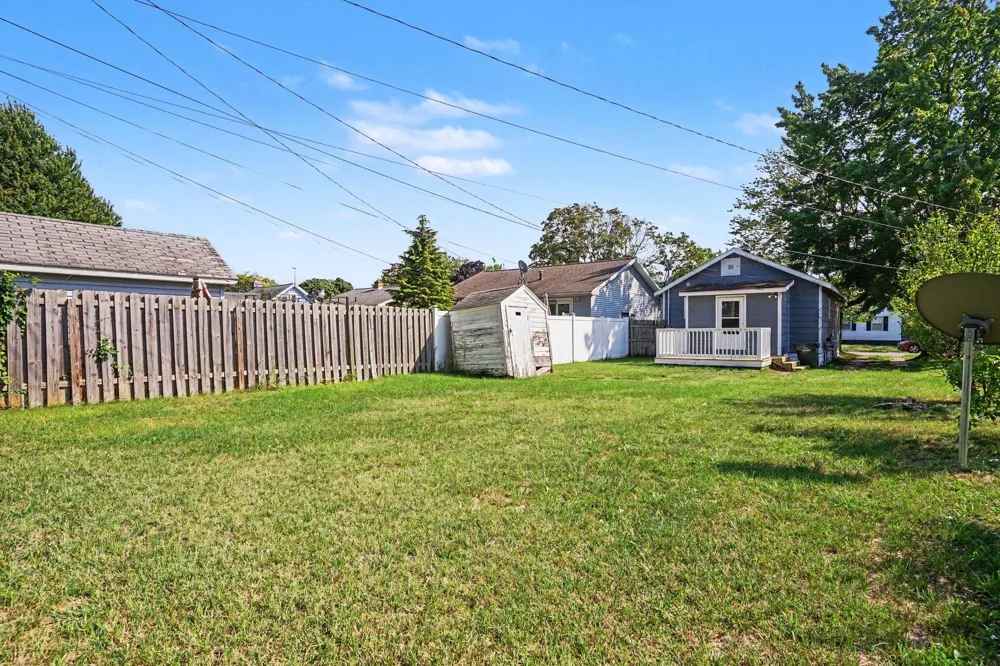 1960 Letart Avenue Muskegon, MI 49441