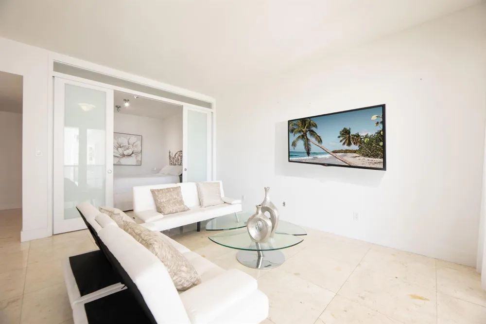 100 Lincoln Road #PH14 Miami Beach, FL 33139