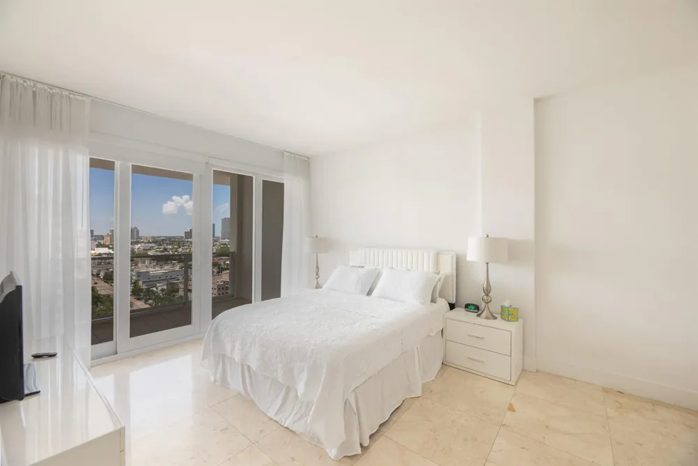 100 Lincoln Road #PH14 Miami Beach, FL 33139