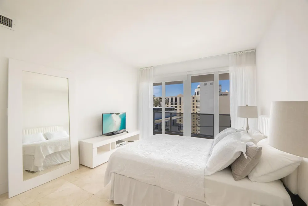 100 Lincoln Road #PH14 Miami Beach, FL 33139