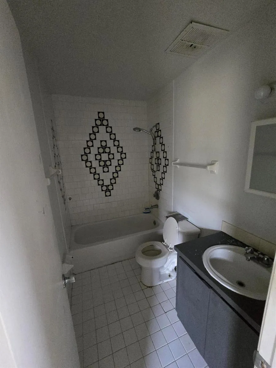 11101 Royal Palm Boulevard #213 Coral Springs, FL 33065