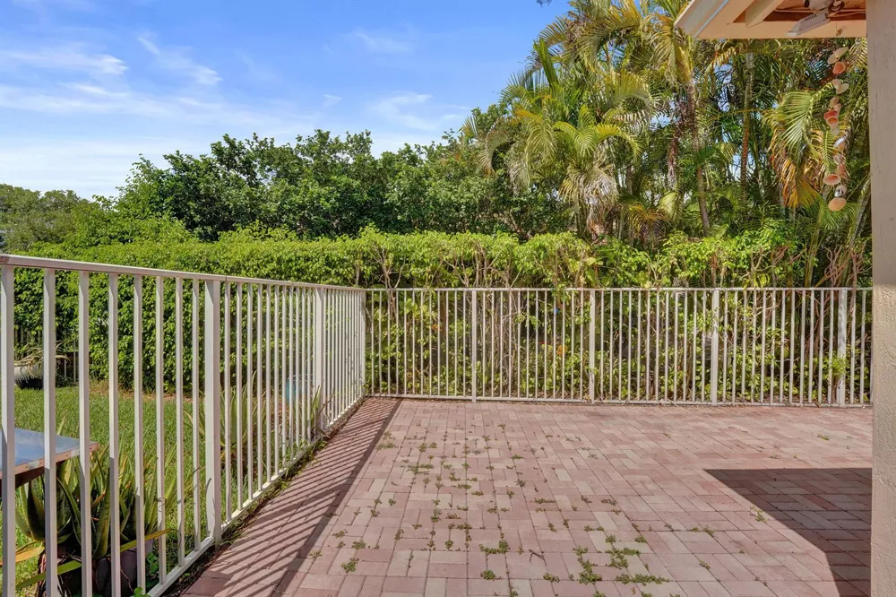 1969 ANDROMEDA LANE Weston, FL 33327
