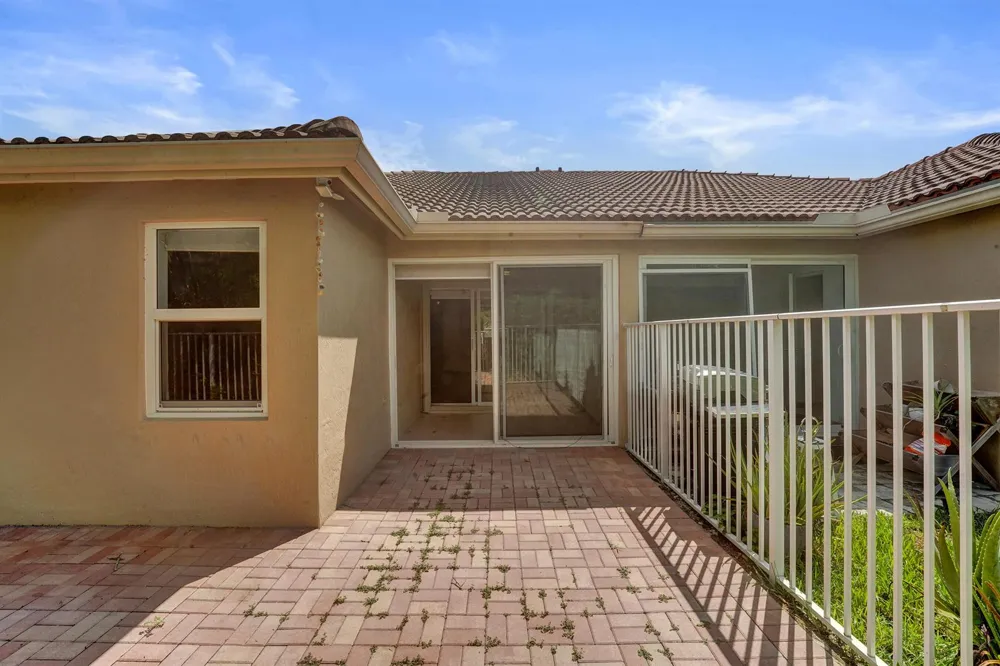 1969 ANDROMEDA LANE Weston, FL 33327
