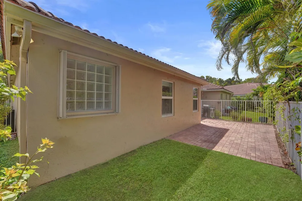 1969 ANDROMEDA LANE Weston, FL 33327