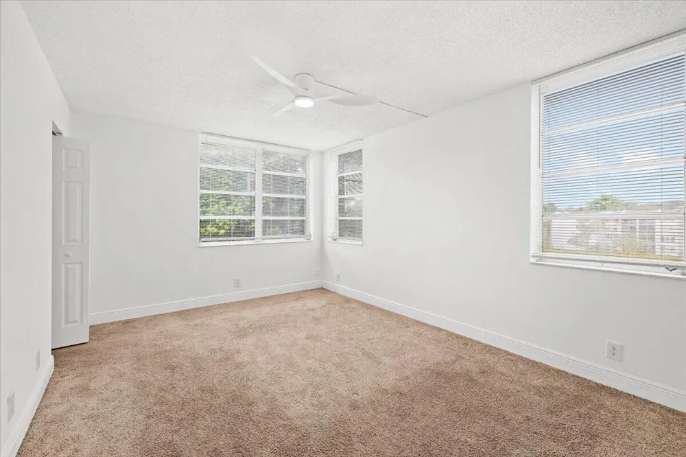 1831 Sabal Palm Drive #403 Davie, FL 33324