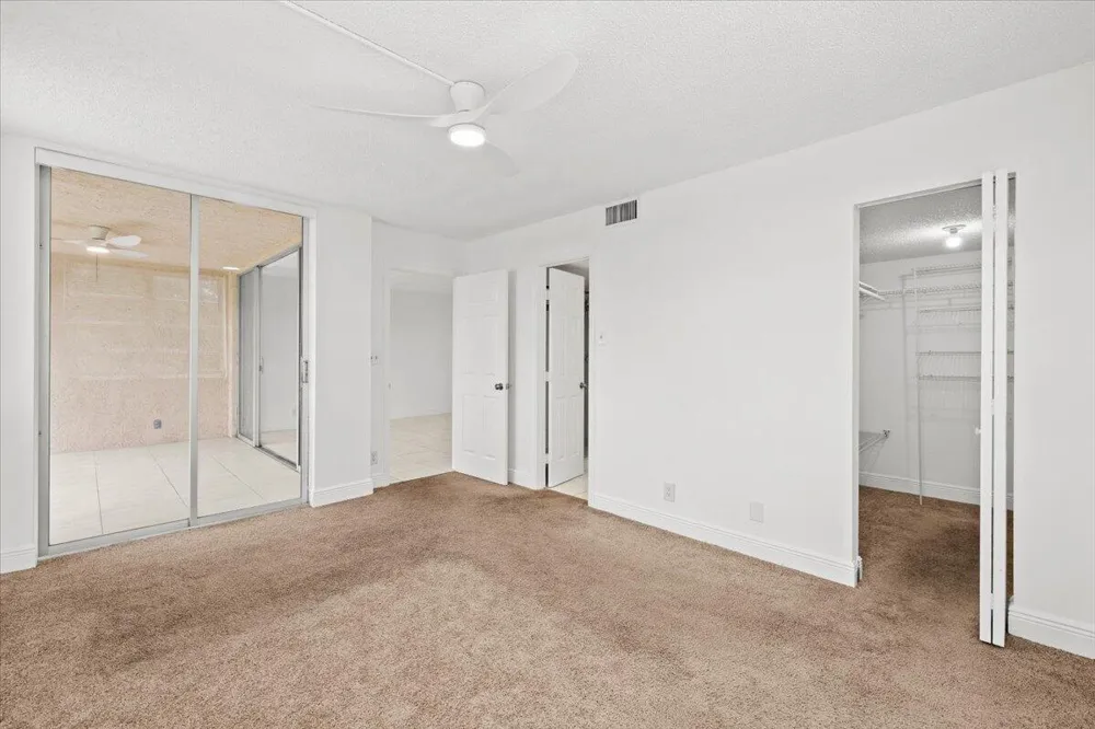 1831 Sabal Palm Drive #403 Davie, FL 33324