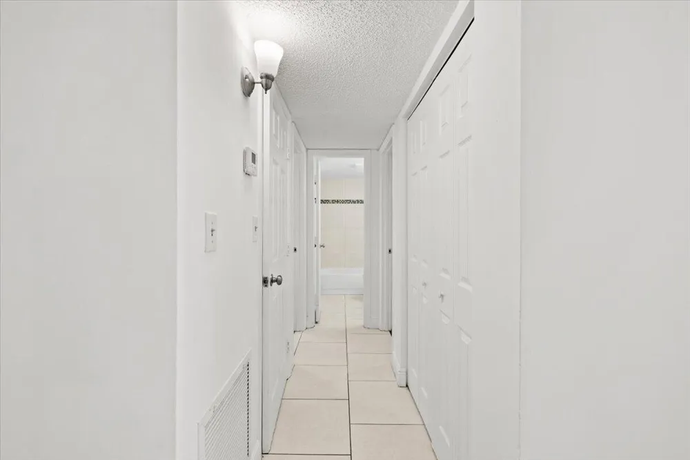 1831 Sabal Palm Drive #403 Davie, FL 33324