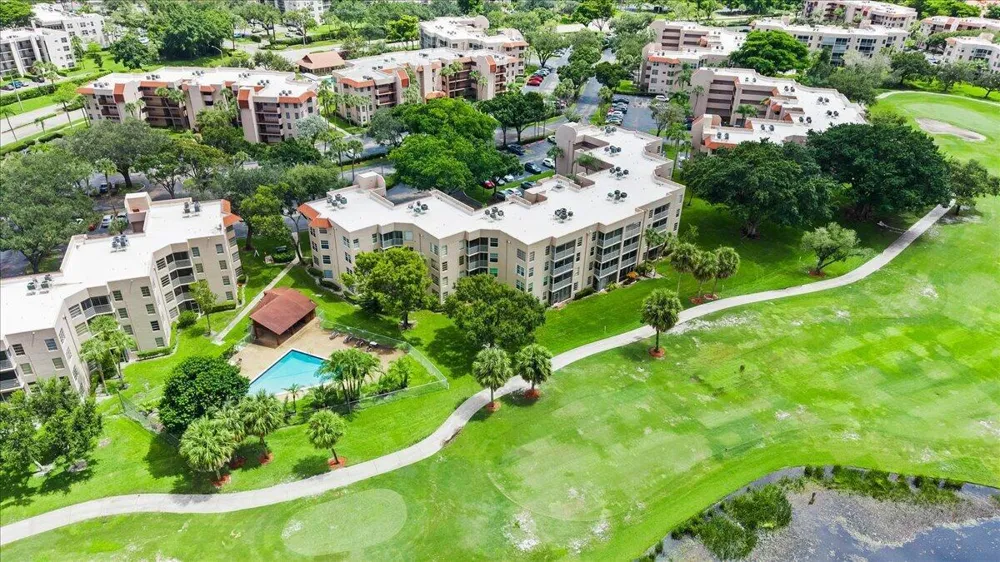 1831 Sabal Palm Drive #403 Davie, FL 33324