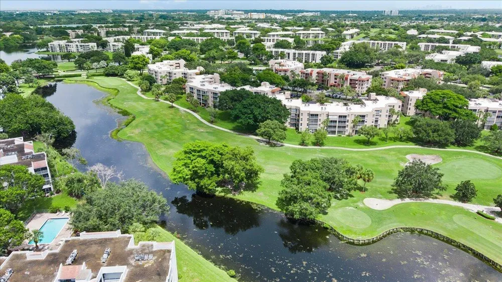 1831 Sabal Palm Drive #403 Davie, FL 33324