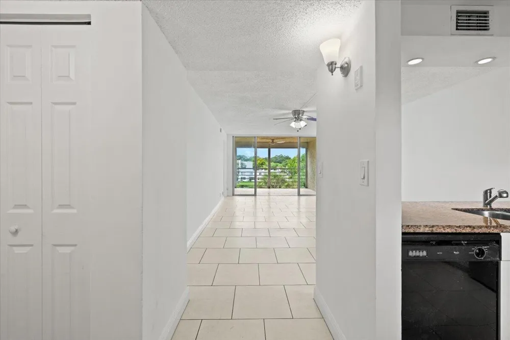 1831 Sabal Palm Drive #403 Davie, FL 33324