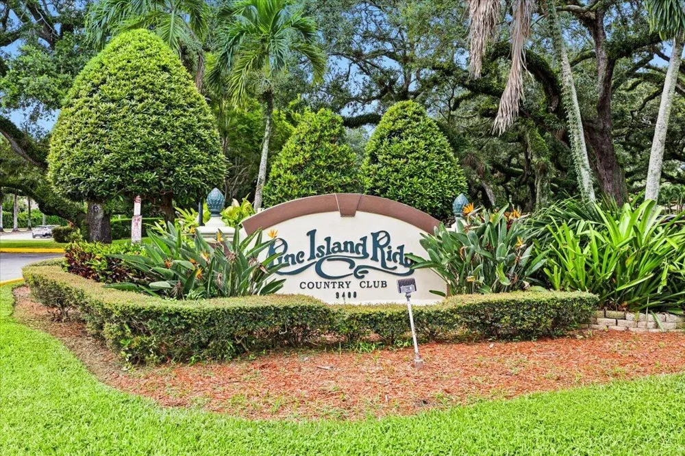 1831 Sabal Palm Drive #403 Davie, FL 33324