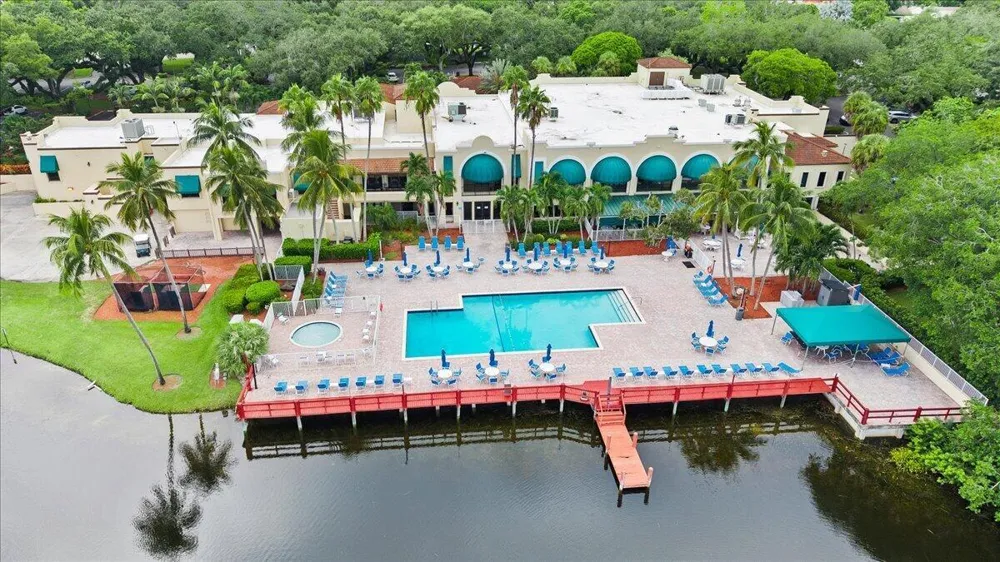 1831 Sabal Palm Drive #403 Davie, FL 33324