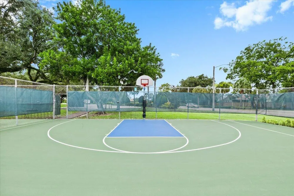 1831 Sabal Palm Drive #403 Davie, FL 33324