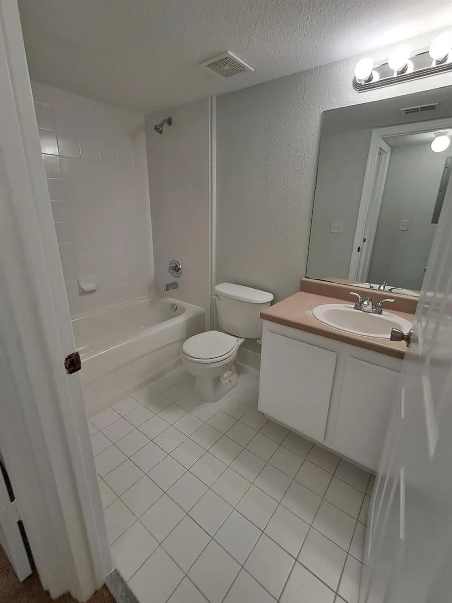 181 SW Palm Drive #204 Port St. Lucie, FL 34986