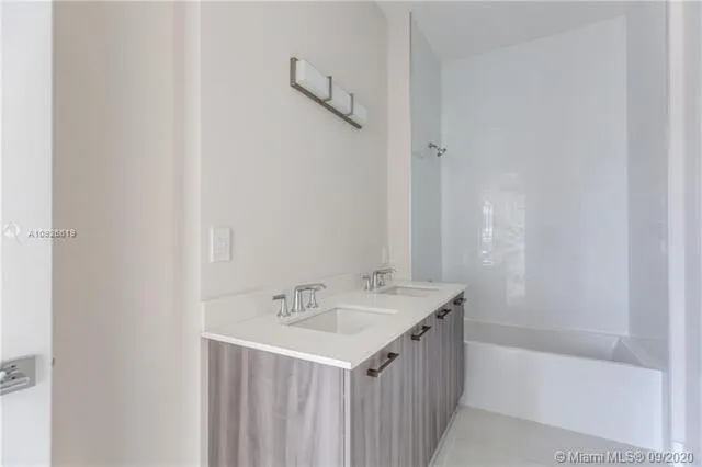 686 NE 43RD STREET Oakland Park, FL 33334