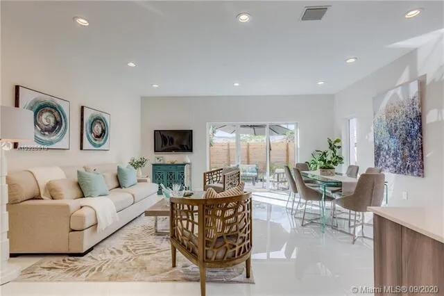 686 NE 43RD STREET Oakland Park, FL 33334