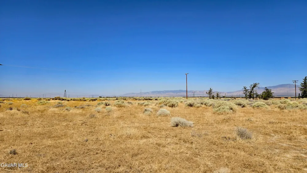 100th St West & Ave A8 Lancaster, CA 93536