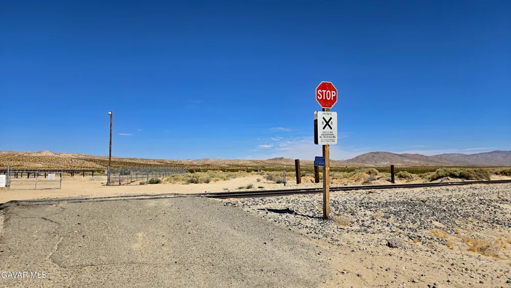 Cholla Rd Cantil, CA 93519