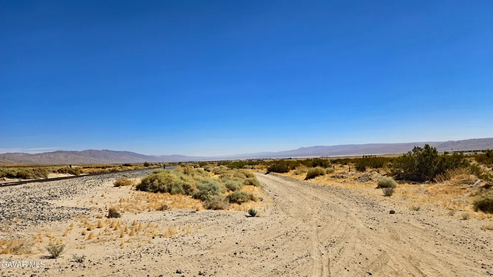 Cholla Rd Cantil, CA 93519