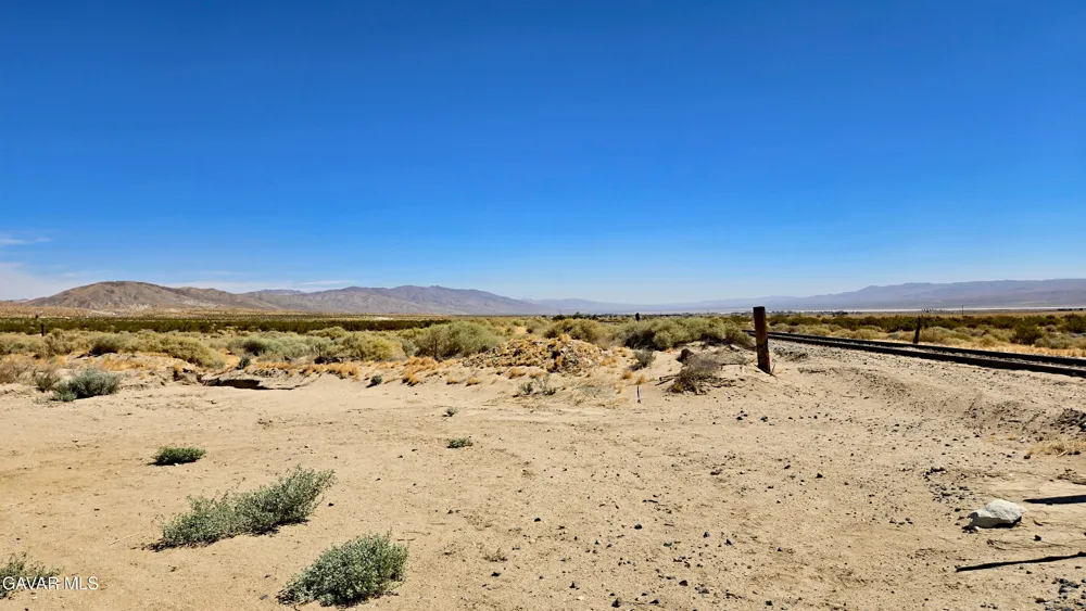 Cholla Rd Cantil, CA 93519