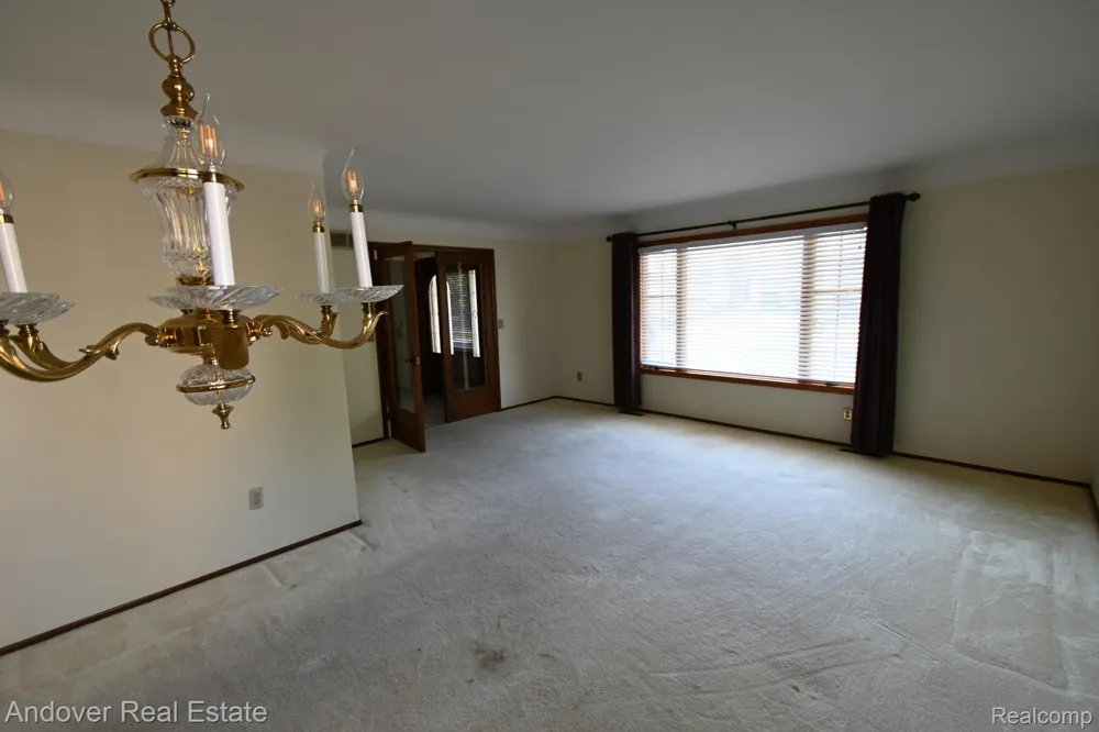 26722 Cecile Street Dearborn Heights City, MI 48127
