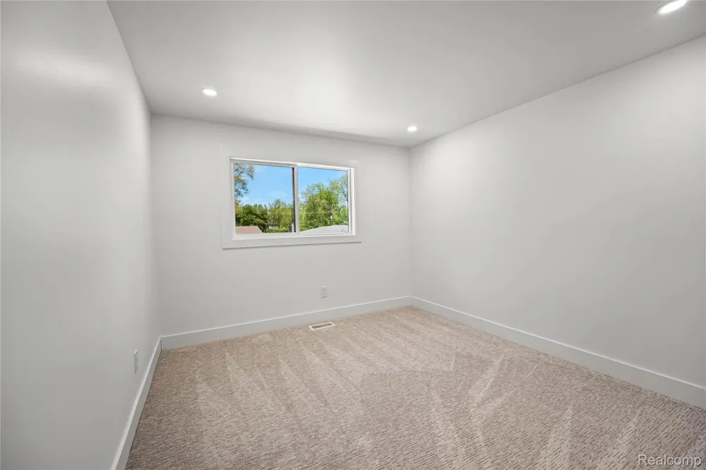 6742 Canterbury Court Shelby Charter Township, MI 48316